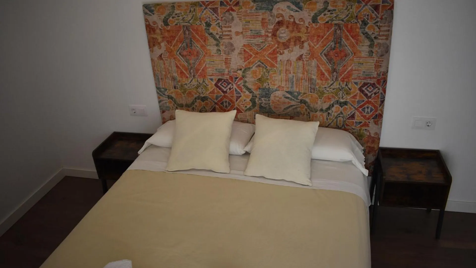 Apartamentos Bodeguetas Constantina 0*,